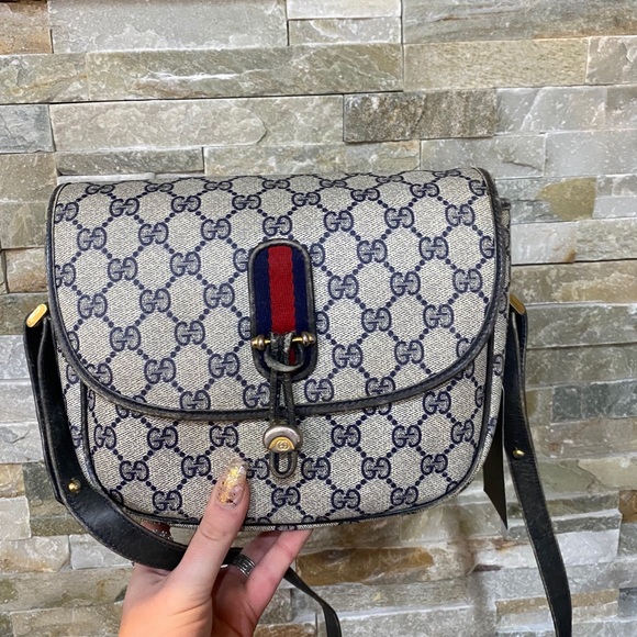 Gucci Sherryline Sling bag